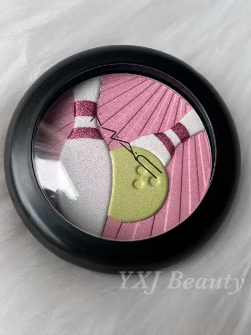 New MAC It's a Strike! Pearlmatte Face Powder~TROPHY~Full Size 13g/.45oz